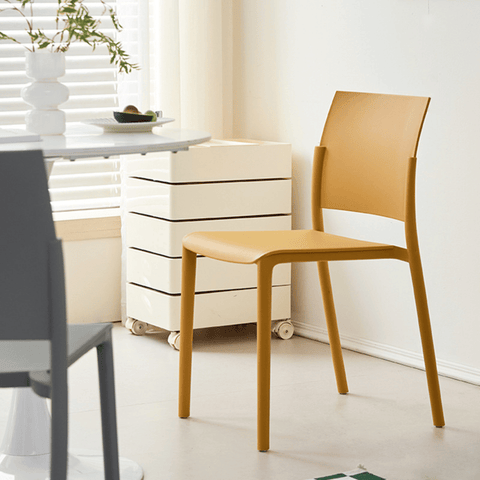 Ara-A Stackable Plastic Chair