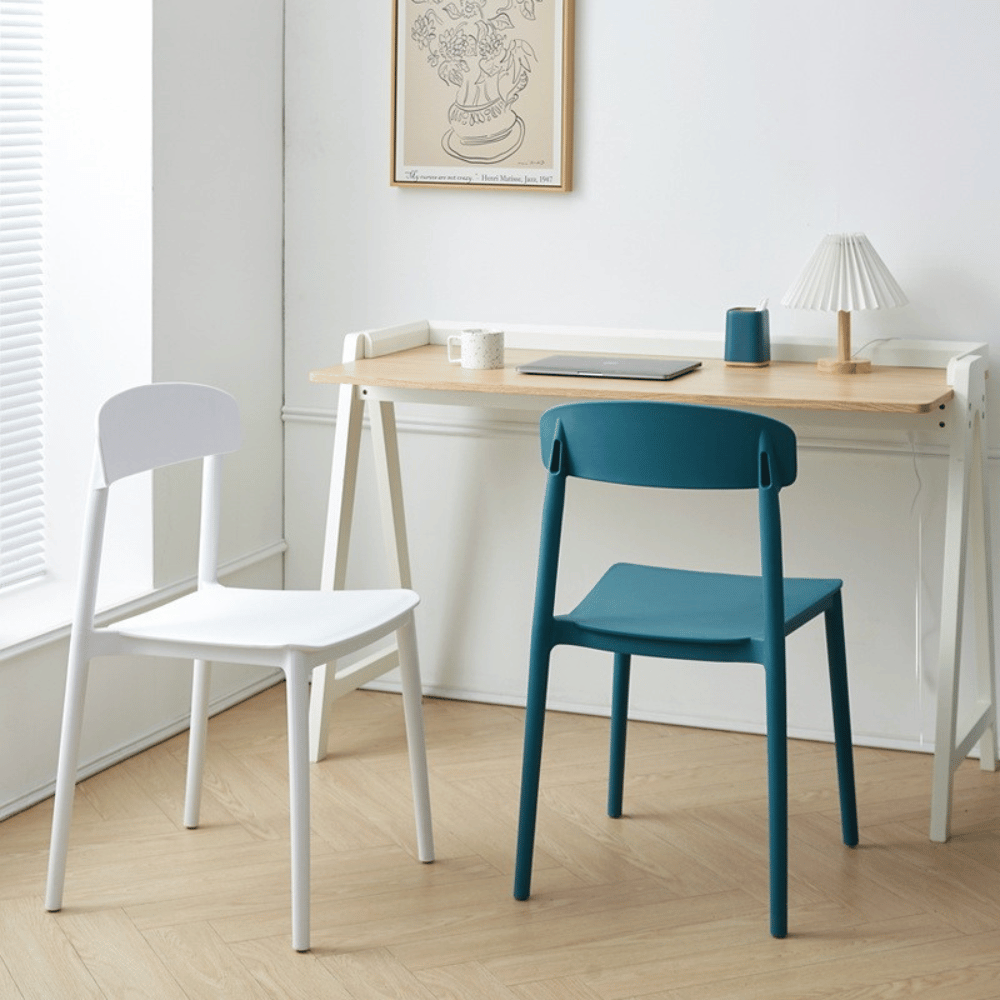 Rigs Stackable Plastic Chair